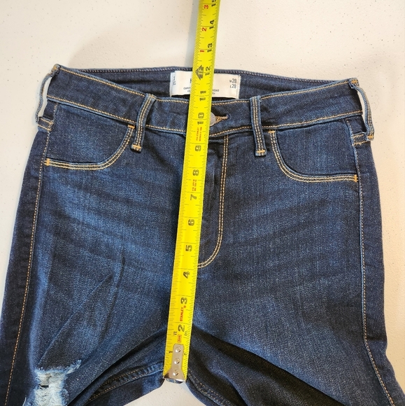 Hollister Curvy High Rise Ripped Jean Legging Jeans Stretchy New NWT Dark 7 28 - Picture 13 of 16